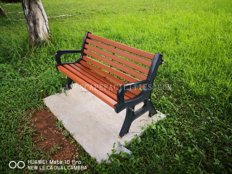 Are there composite materials suitable for Outdoor Park benches?(pic1)