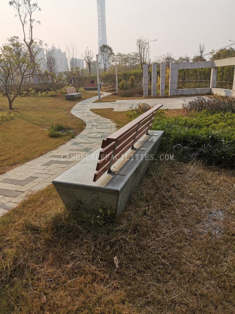 Can Outdoor Park benches be pressure-washed for cleaning?(pic1)