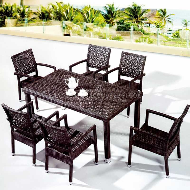 How can outdoor furniture de