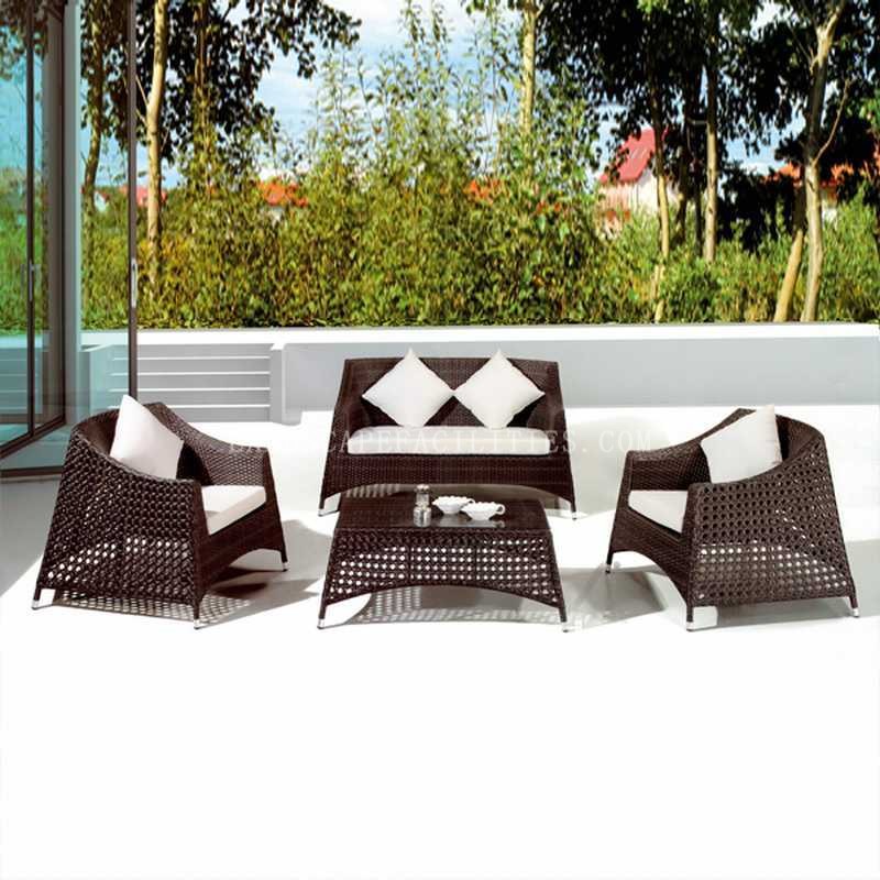 How to design an outdoor chair with low emissions?(pic1)