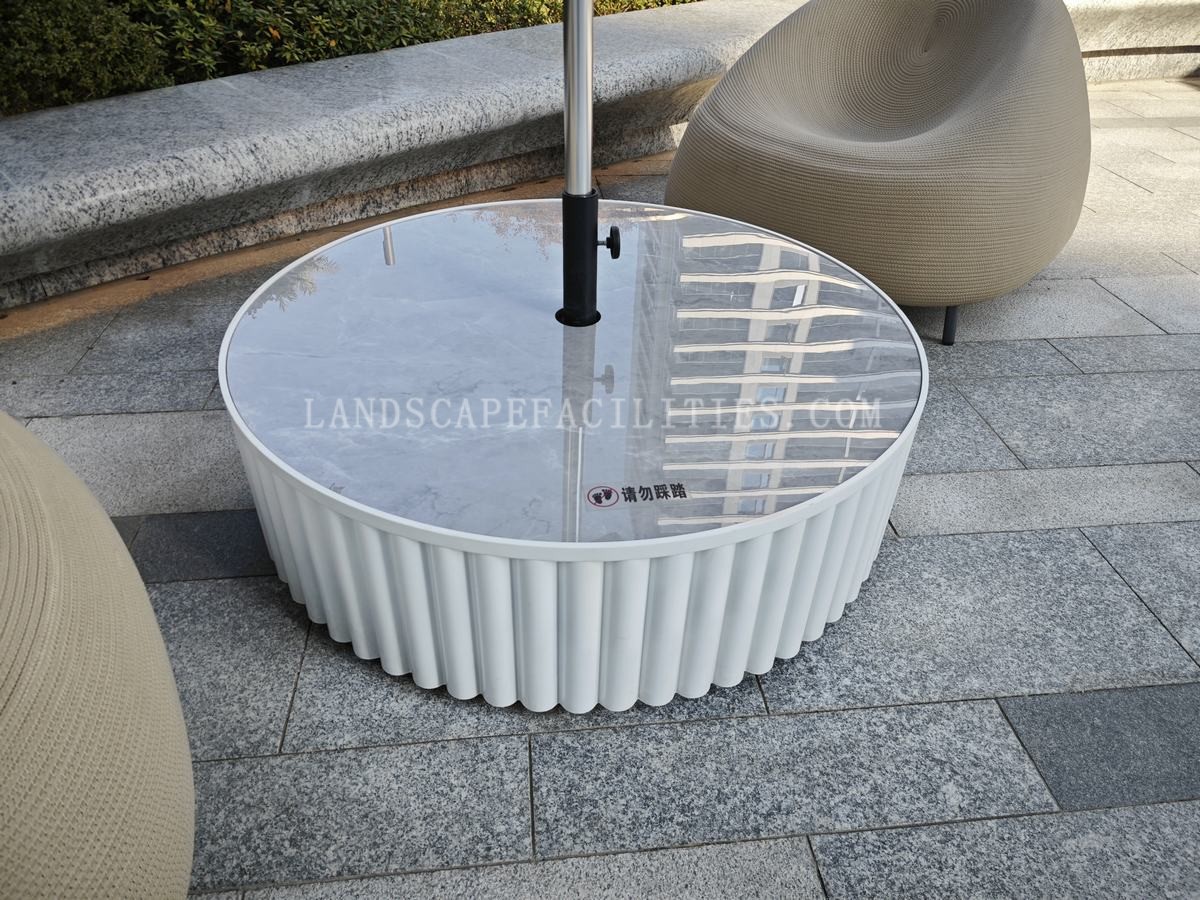 How to protect stainless steel outdoor furniture from snow?(pic1)