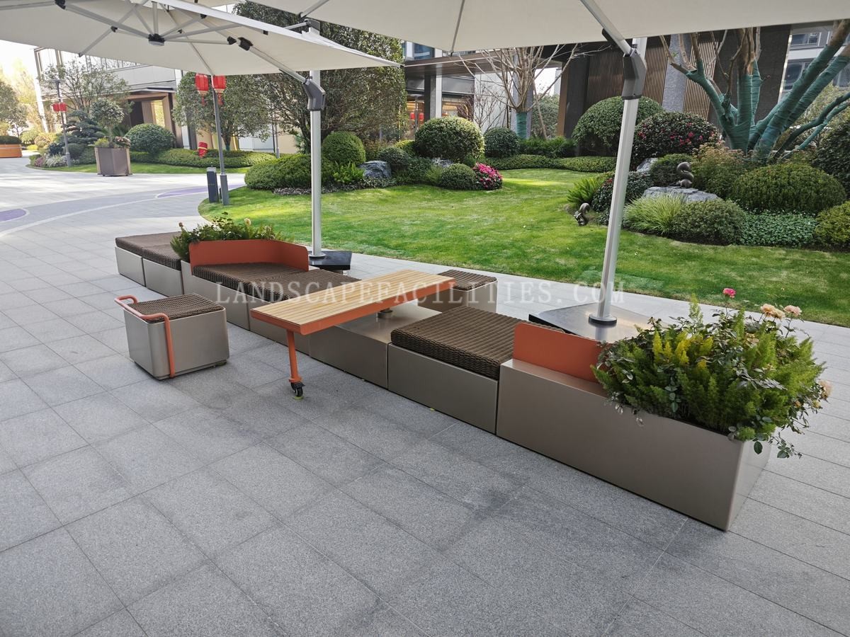 How to prevent injuries from stainless steel outdoor furniture?(pic1)