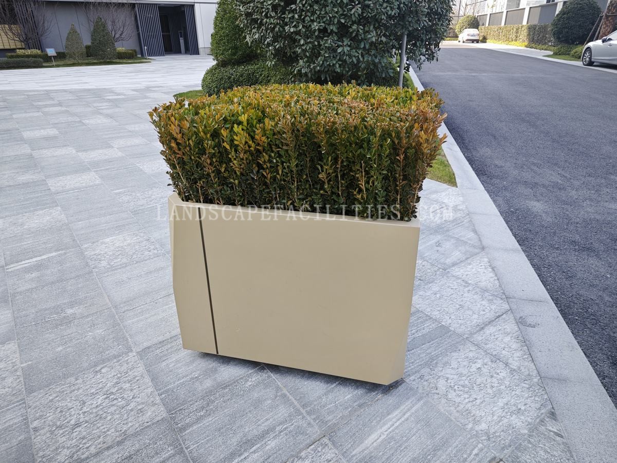 Circular Planters: A Trend in Urban Holiday Decor(pic1)