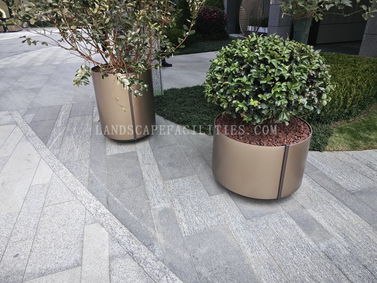 How beneficial are the environmental effects of the stone flower boxes?(pic1)