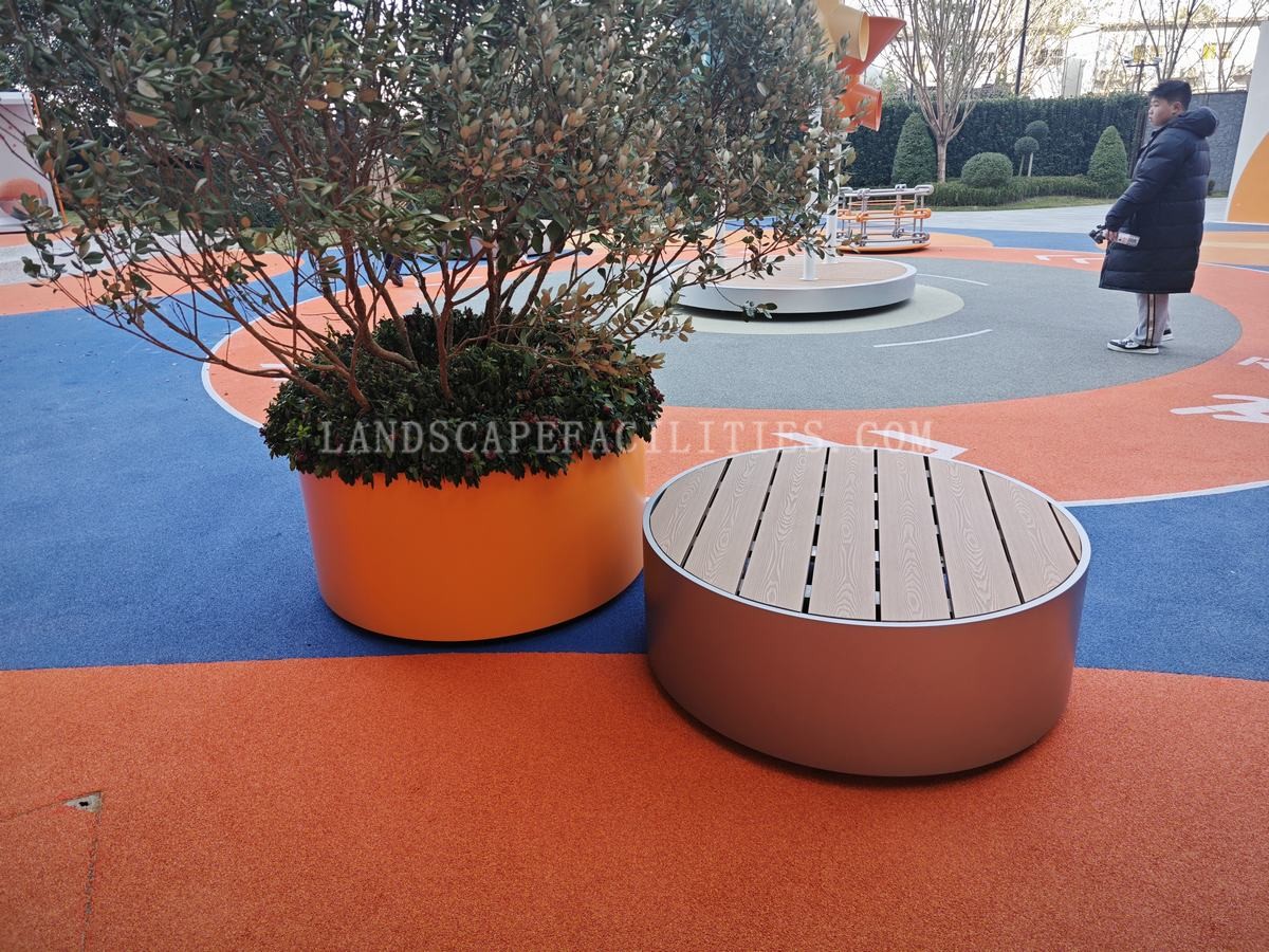 Are there smart Stainless Steel Planting Boxes with integrated technology?(pic1)