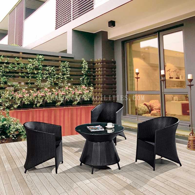 Are Outdoor Square tables cost-effective for residential use?(pic1)