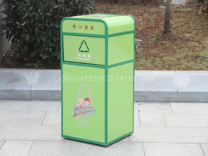 How do Landscape Round trash cans handle multilingual labeling?(pic1)