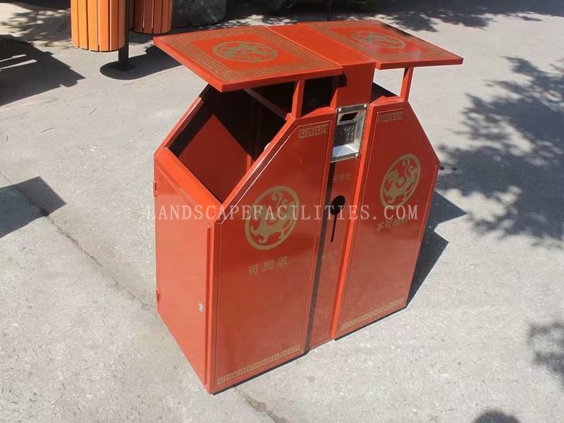 How do Landscape Square garbage bins handle fire hazards?(pic1)