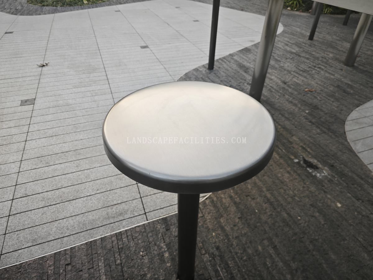 Outdoor bar stool made of 30